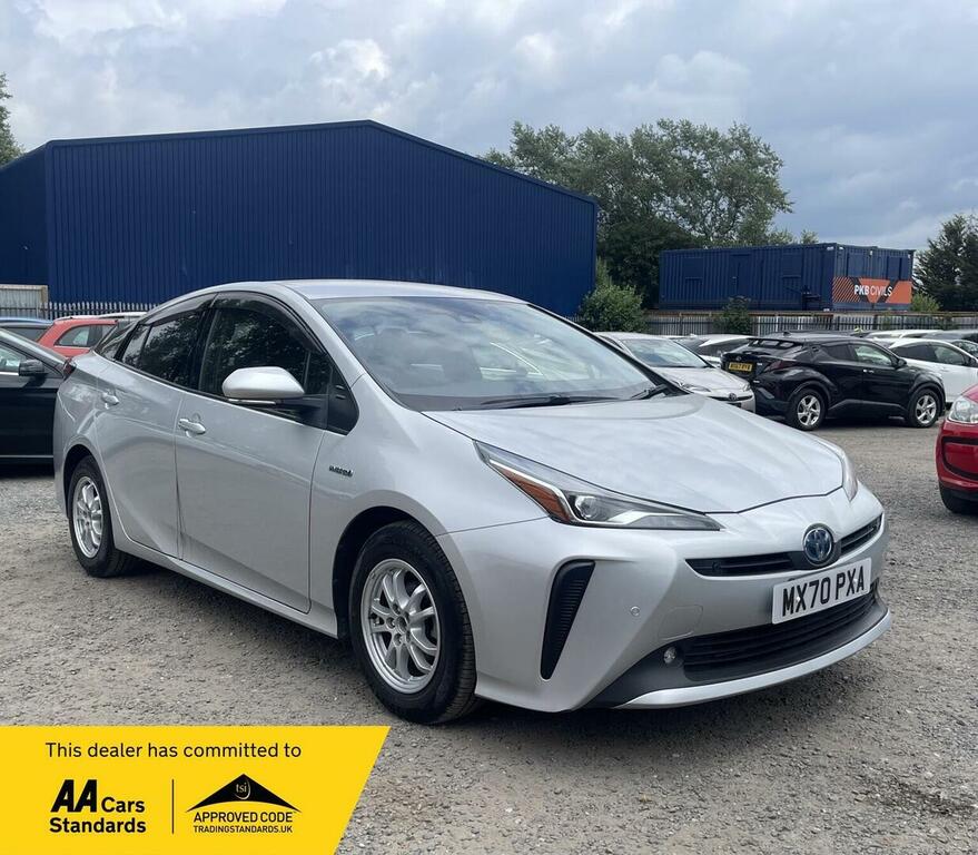 Toyota Prius Hatchback 1.8 Vvt-h Active Cvt Euro 6 Ss 2 Silver