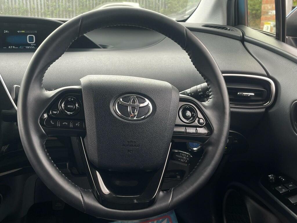 Toyota Prius 1.8 Phev Excel Cvt White #15