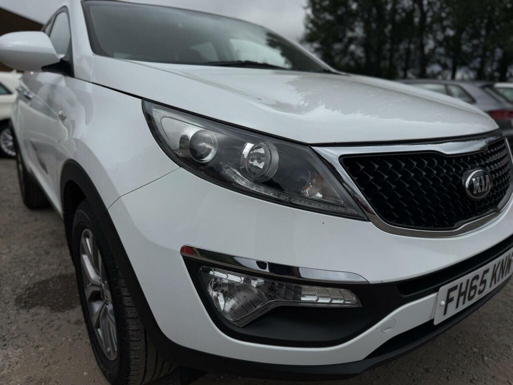 Kia Sportage  White #43