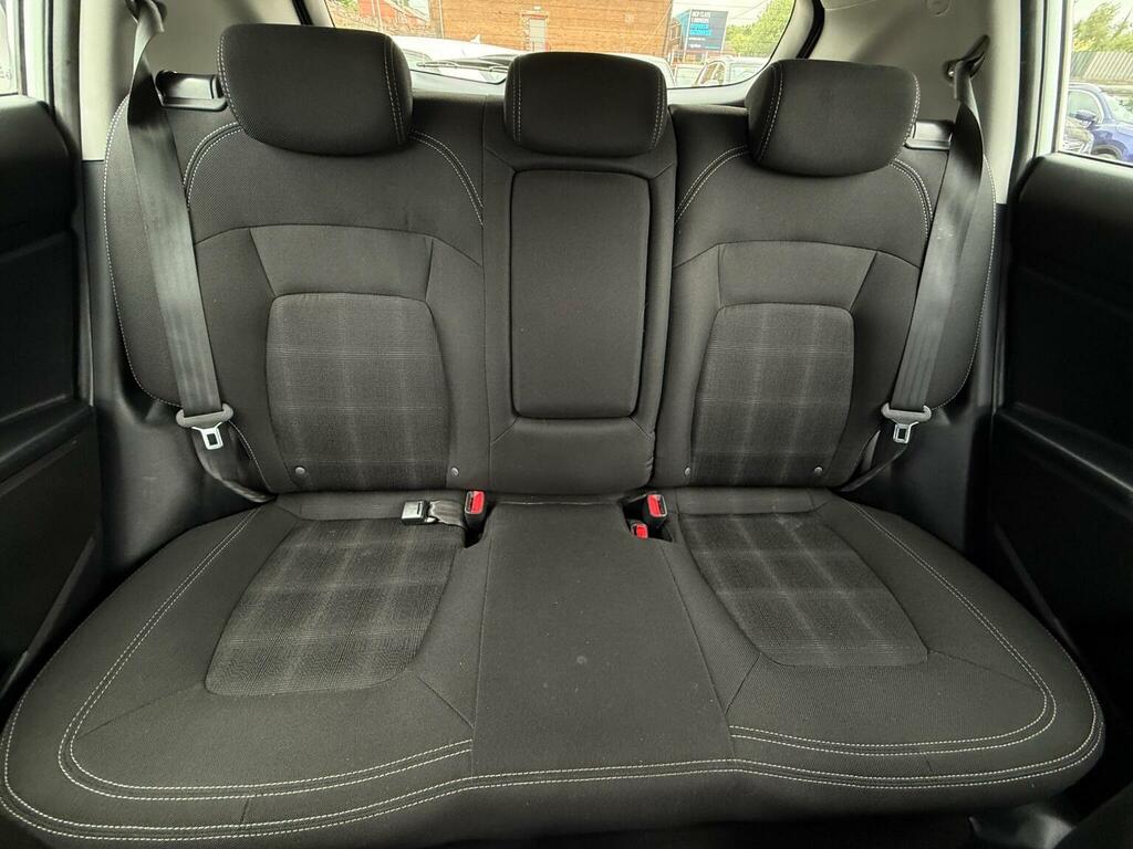 Kia Sportage  White #19