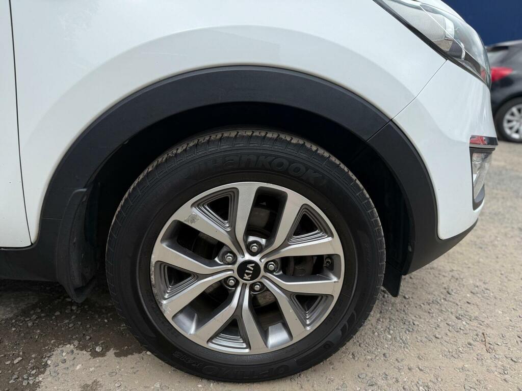 Kia Sportage  White #39