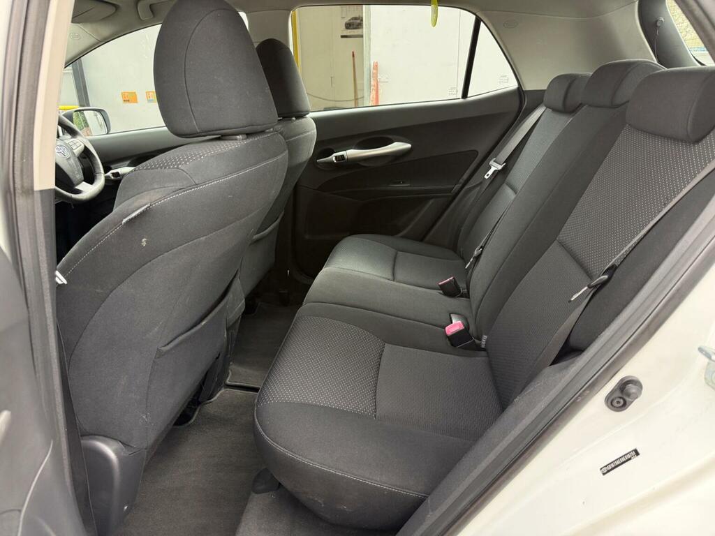 Toyota Auris Vvt I Red #19