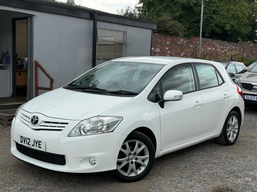 Toyota Auris 1.33 Dual Vvt-i Colour Collection Euro 5 Ss White #3