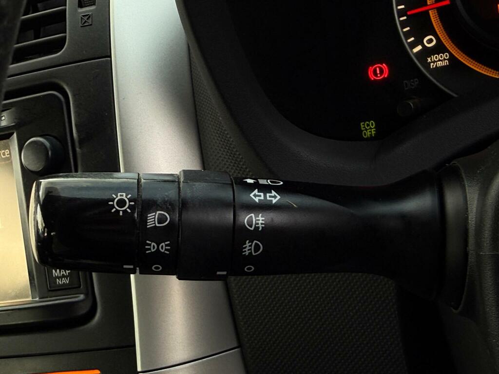 Toyota Auris Vvt I Red #28