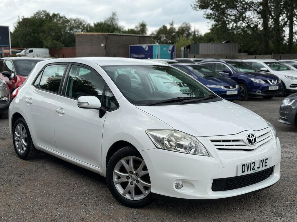 Toyota Auris 1.33 Dual Vvt-i Colour Collection Euro 5 Ss White