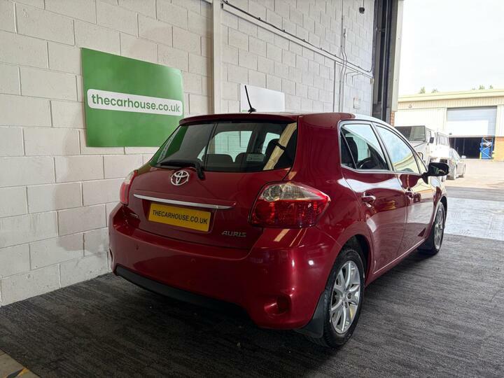 Toyota Auris 1.5 Compliant Red #17