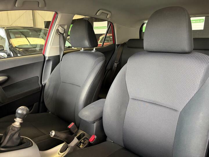 Toyota Auris 1.5 Compliant Red #39
