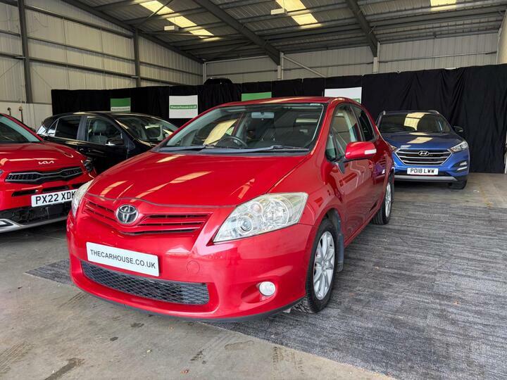 Toyota Auris 1.33 Dual Vvt-i Tr Hatchback Eur Red #2