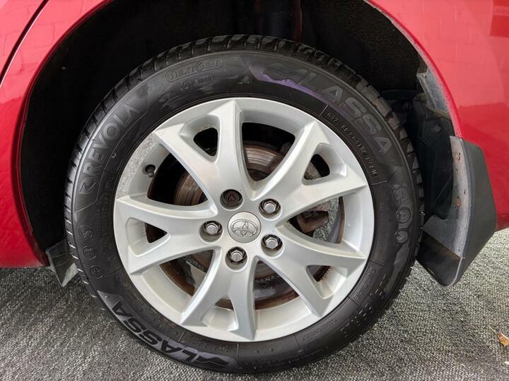 Toyota Auris 1.5 Compliant Red #31