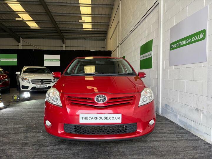 Toyota Auris 1.5 Compliant Red #8