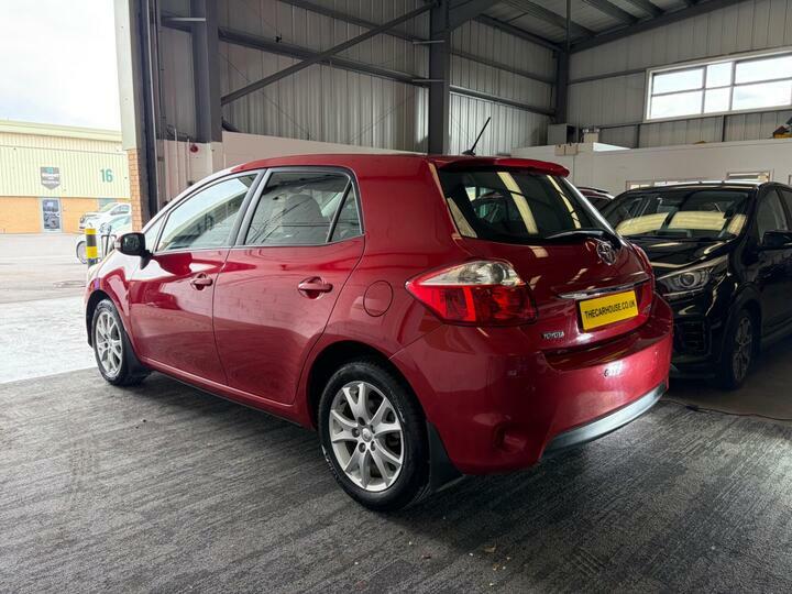 Toyota Auris 1.5 Compliant Red #12