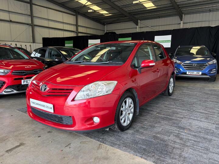 Toyota Auris 1.5 Compliant Red #9