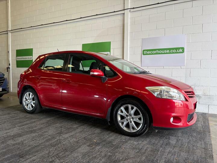 Toyota Auris 1.5 Compliant Red #16