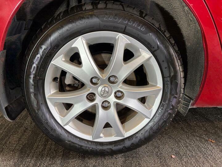 Toyota Auris 1.5 Compliant Red #32