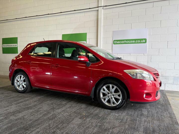 Toyota Auris 1.5 Compliant Red #15