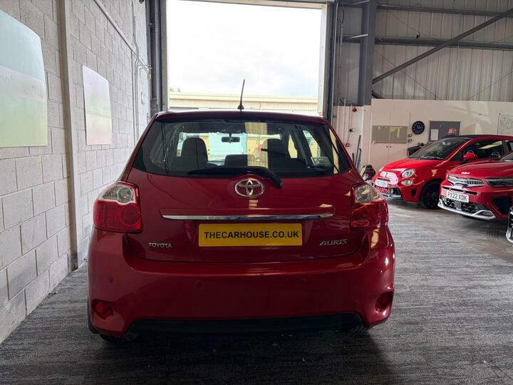 Toyota Auris 1.5 Compliant Red #13