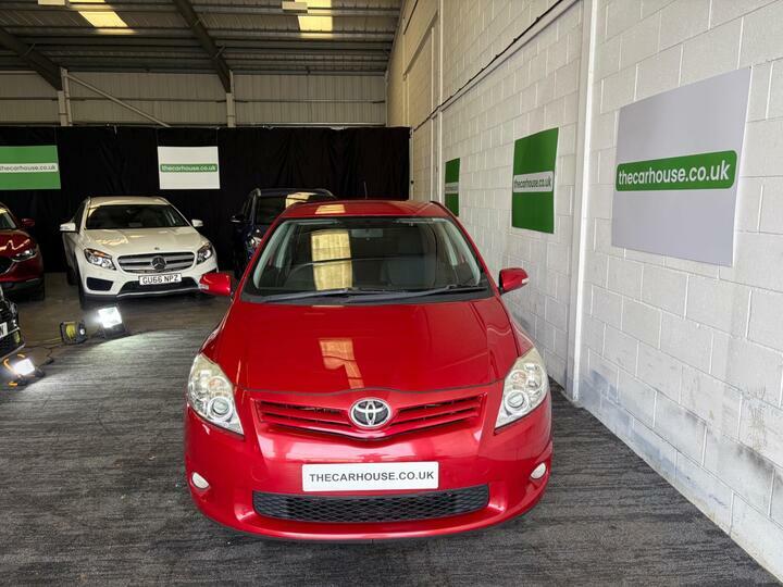 Toyota Auris 1.33 Dual Vvt-i Tr Hatchback Eur Red