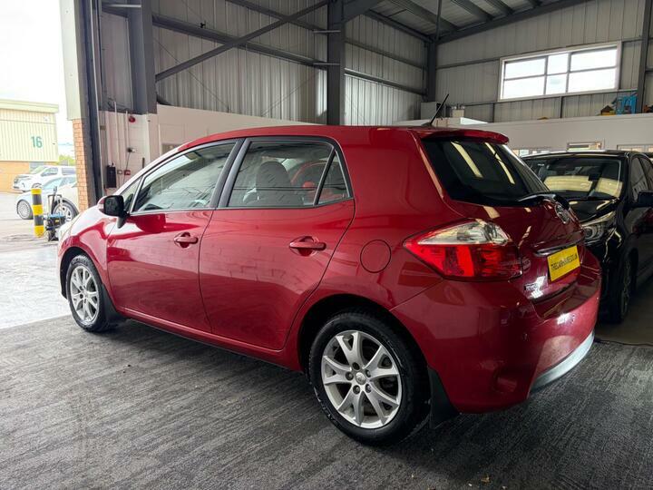 Toyota Auris 1.33 Dual Vvt-i Tr Hatchback Eur Red #3