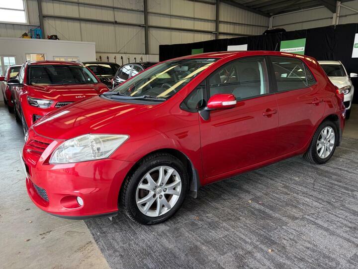 Toyota Auris 1.5 Compliant Red #11