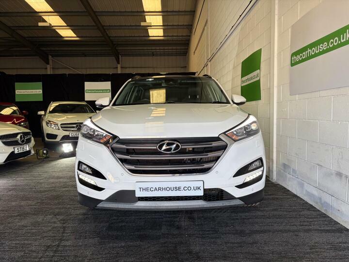 Hyundai Tucson 2.0 Crdi Blue Drive Premium Se Euro 6 Ss White