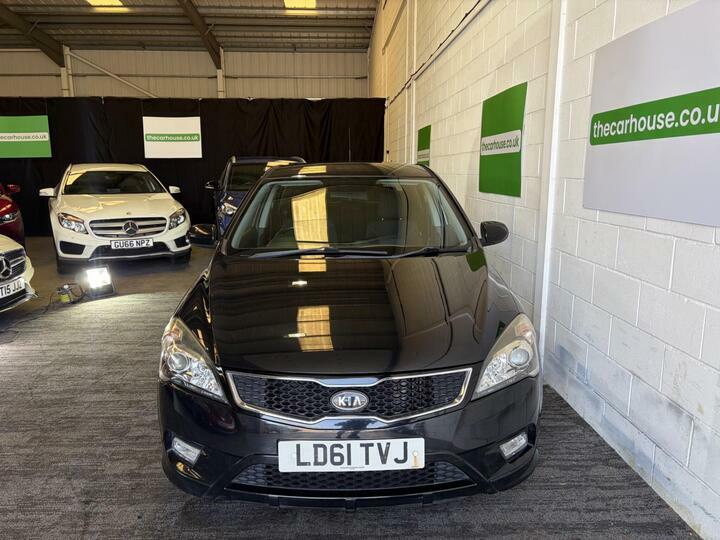 Kia Ceed 1.6 Crdi 3 Euro 5 Black #2