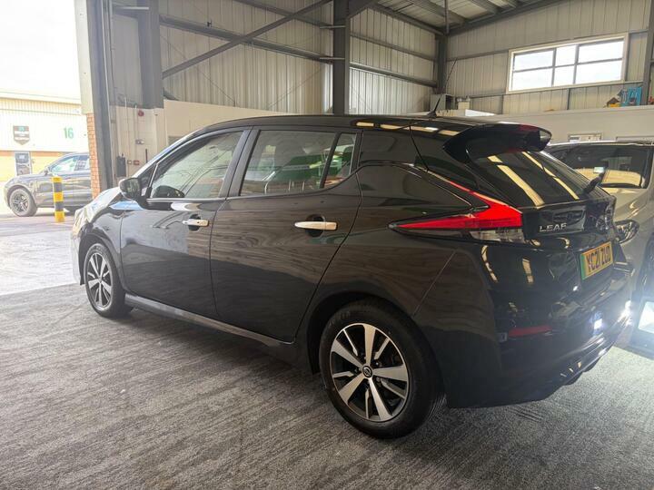 Nissan Leaf 40Kwh Acenta Black #4