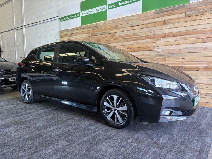 Nissan Leaf 40Kwh Acenta Black