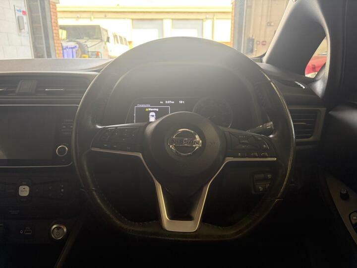 Nissan Leaf 110Kw Tekna 40Kwh Blue #51