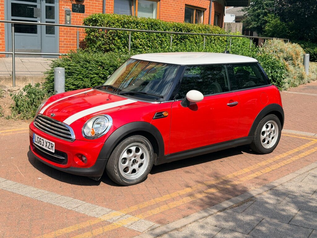 Mini Hatch 1.6 Cooper Euro 6 Red #5