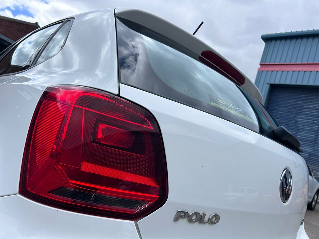 Volkswagen Polo 1.0 Bluemotion Tech Se Hatchback VN64VAM White #2