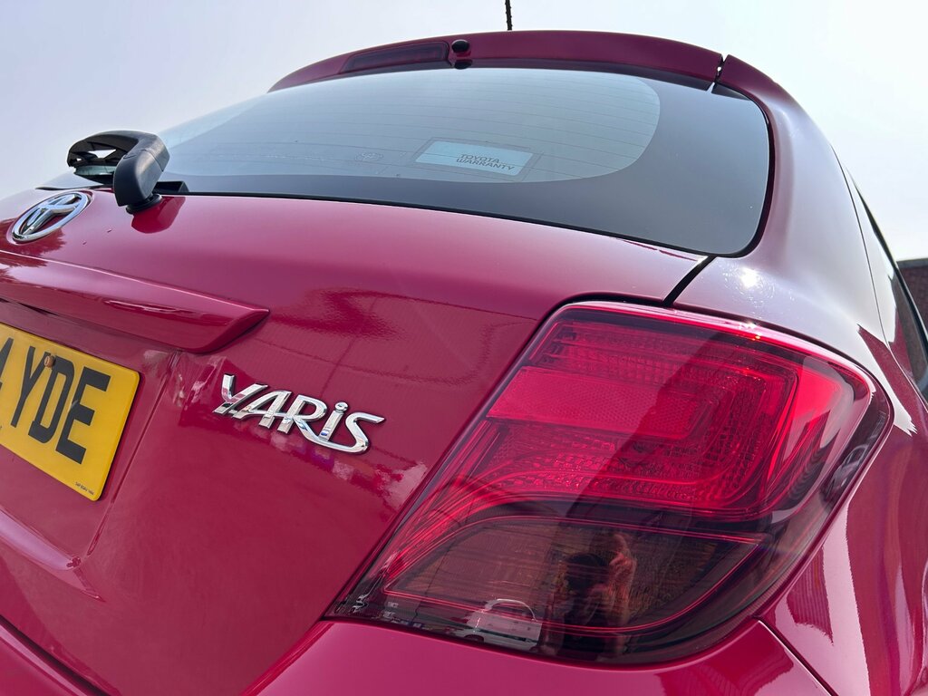 Toyota Yaris 1.0 Vvt-i Icon Hatchback Euro 6 Red #2