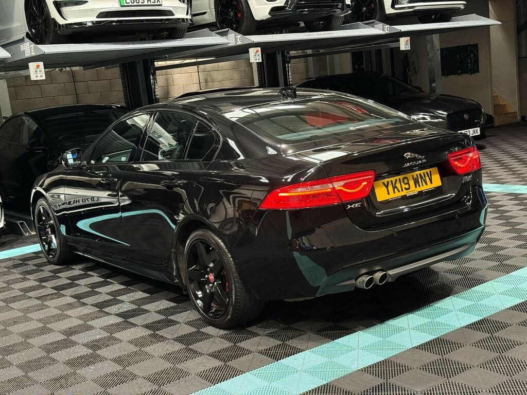 Jaguar XE Saloon 2.0D R-sport Awd Euro 6 Ss 201 YK19WNV Black #5