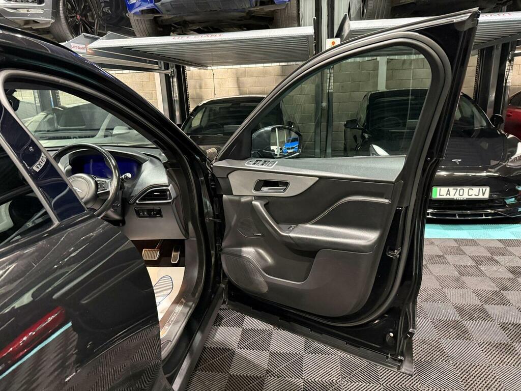 Jaguar F-Pace 2.0 R-sport 5 Seat Family Suv 4X4 With Blue #26
