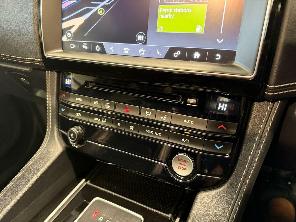 Jaguar F-Pace 2.0 R-sport 5 Seat Family Suv 4X4 With Blue #57