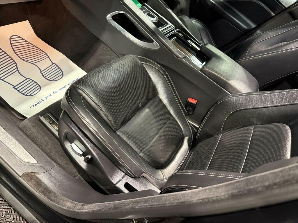 Jaguar F-Pace 2.0 R-sport 5 Seat Family Suv 4X4 With Blue #39