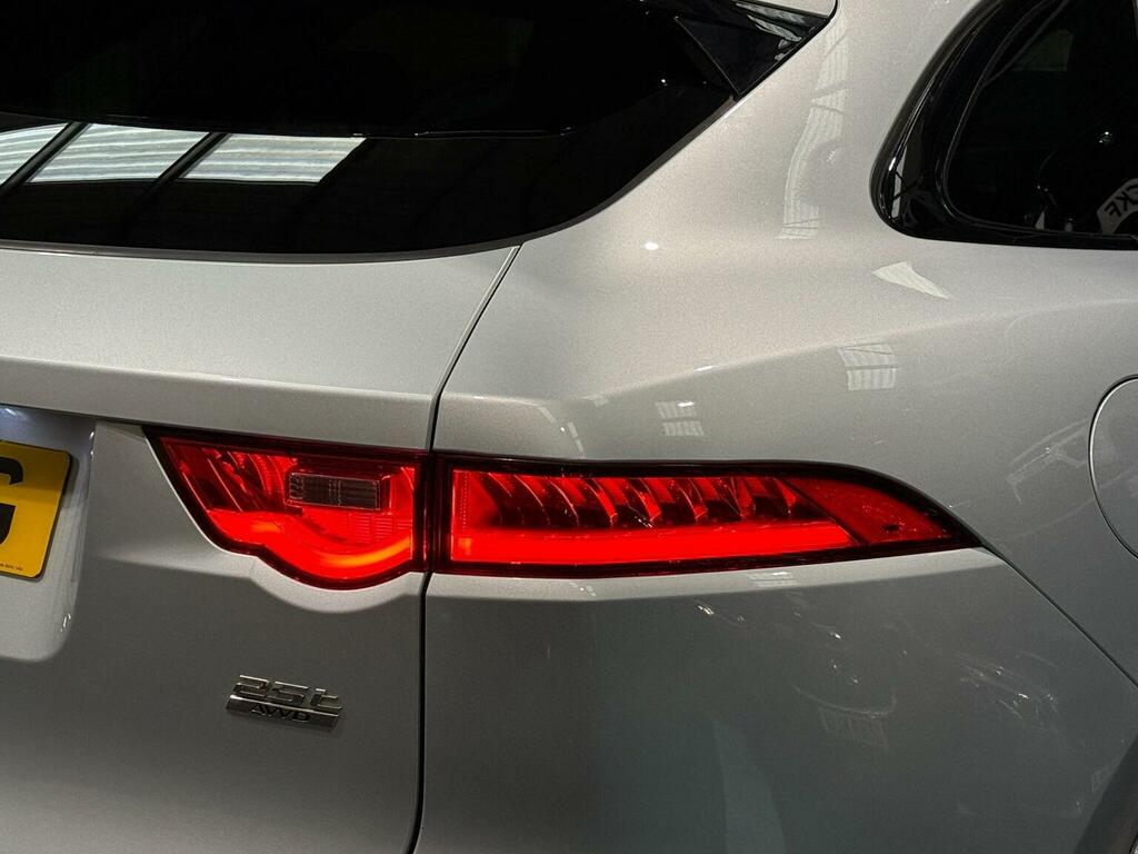 Jaguar F-Pace I4 Chequered Flag Awd White #16