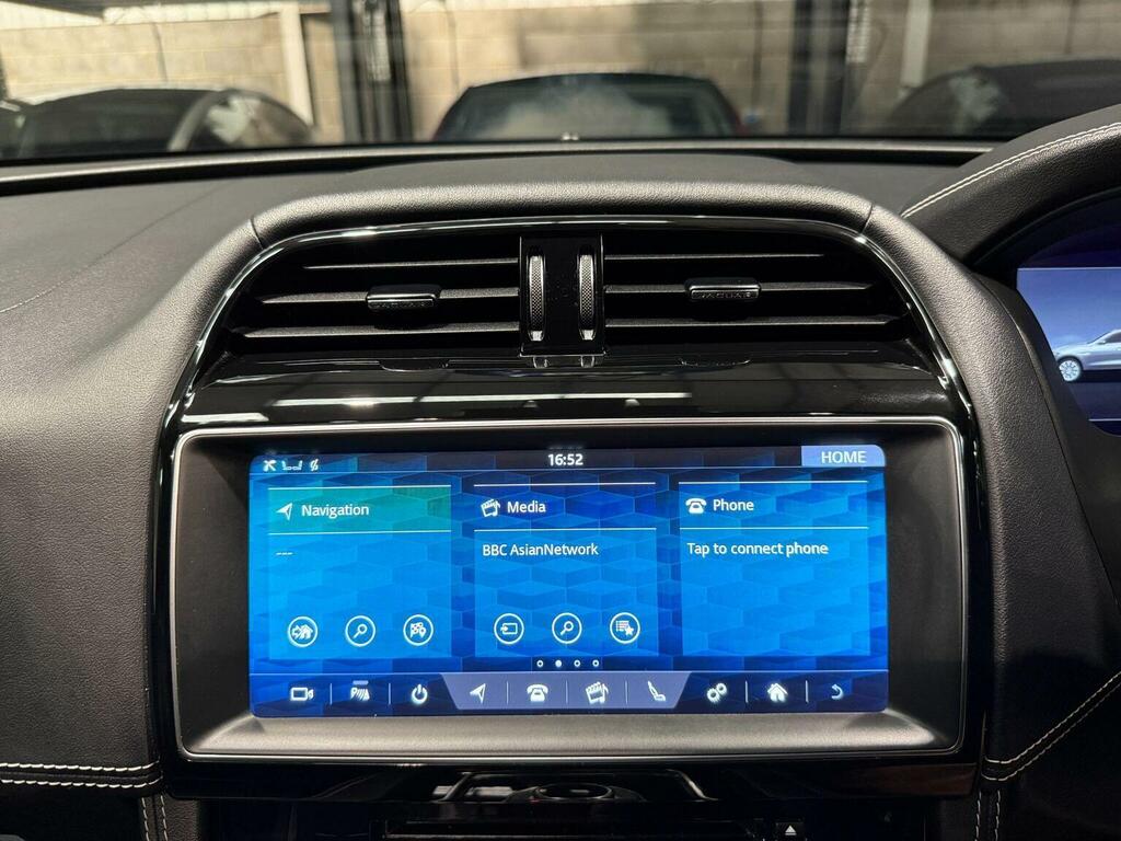 Jaguar F-Pace I4 Chequered Flag Awd White #51