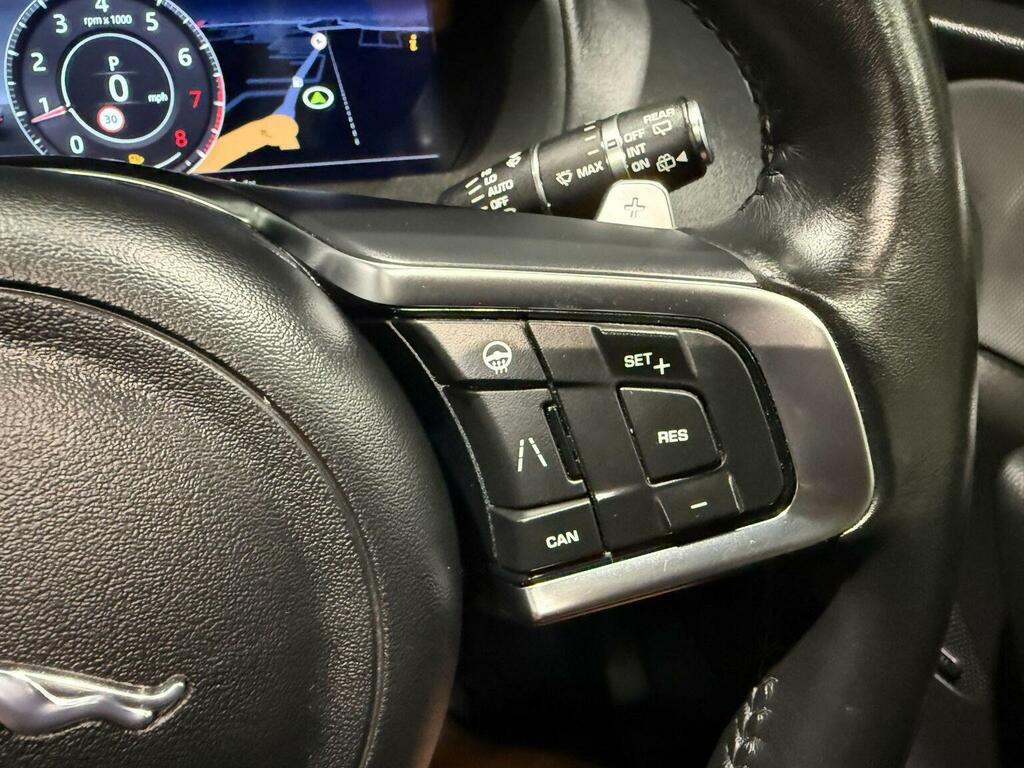 Jaguar F-Pace I4 Chequered Flag Awd White #50