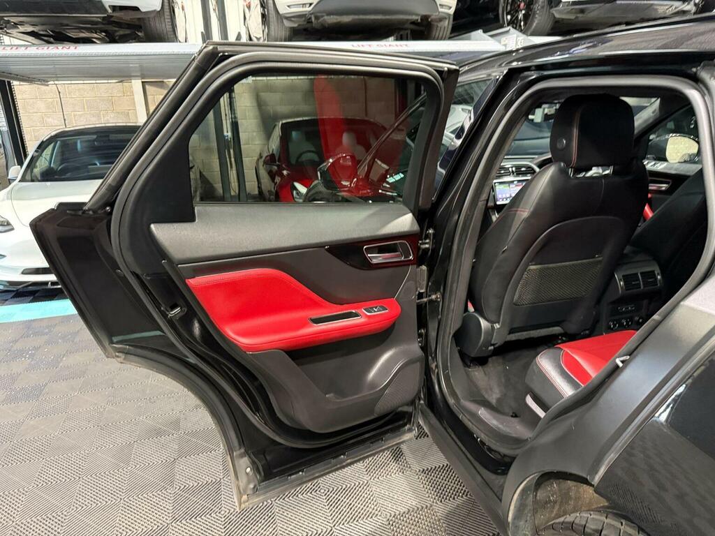 Jaguar F-Pace 2.0D Portfolio Awd Black #37