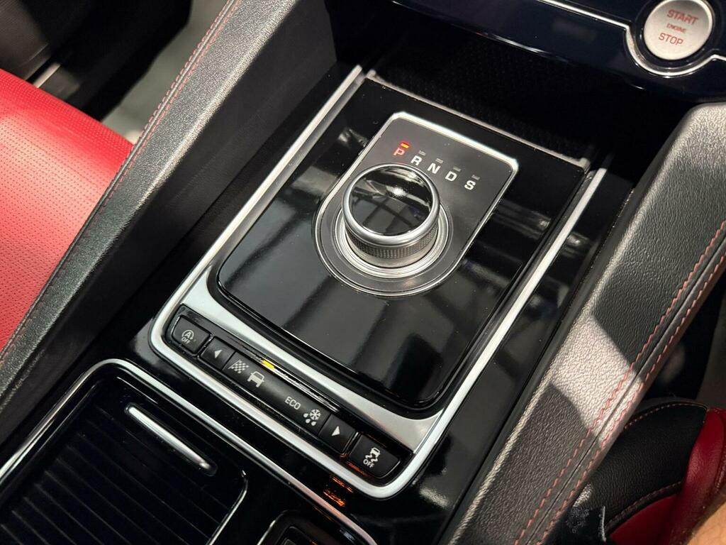 Jaguar F-Pace 2.0D Portfolio Awd Black #56