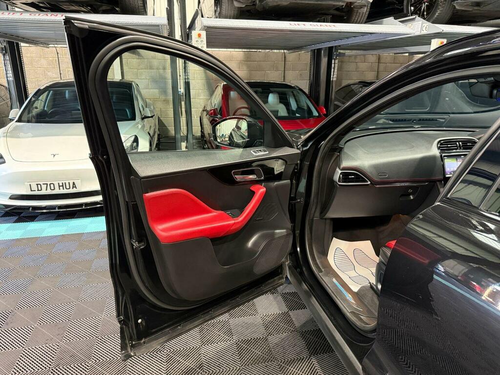 Jaguar F-Pace 2.0D Portfolio Awd Black #40