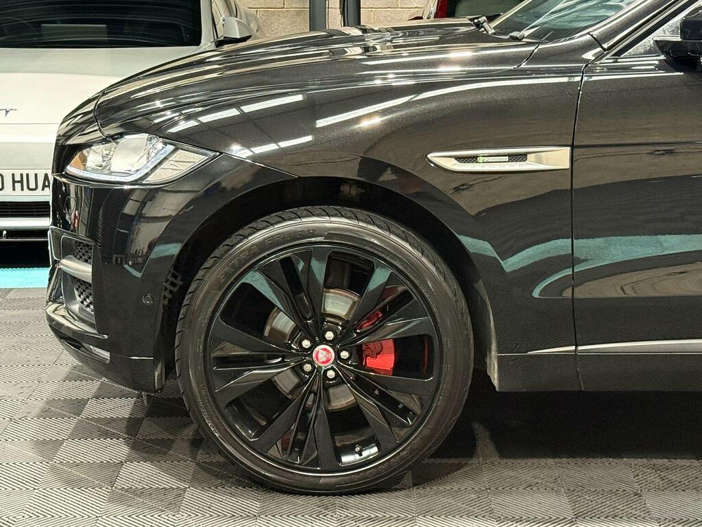 Jaguar F-Pace 2.0D Portfolio Awd Black #19