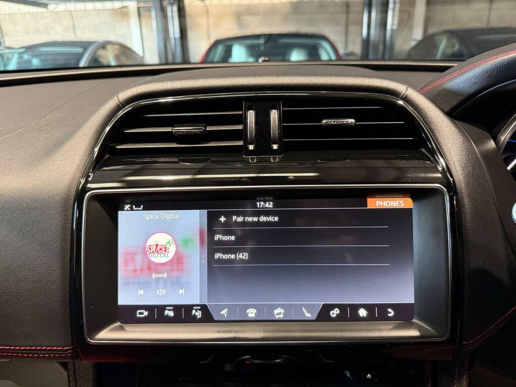 Jaguar F-Pace 2.0D Portfolio Awd Black #52