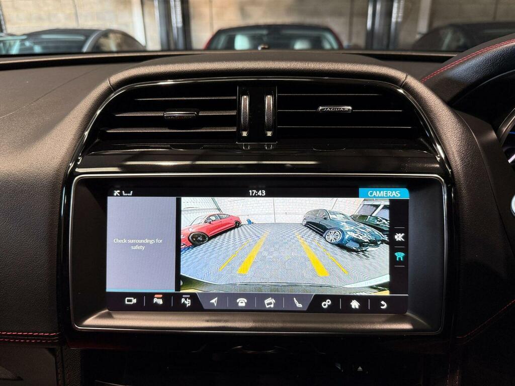 Jaguar F-Pace 2.0D Portfolio Awd Black #54