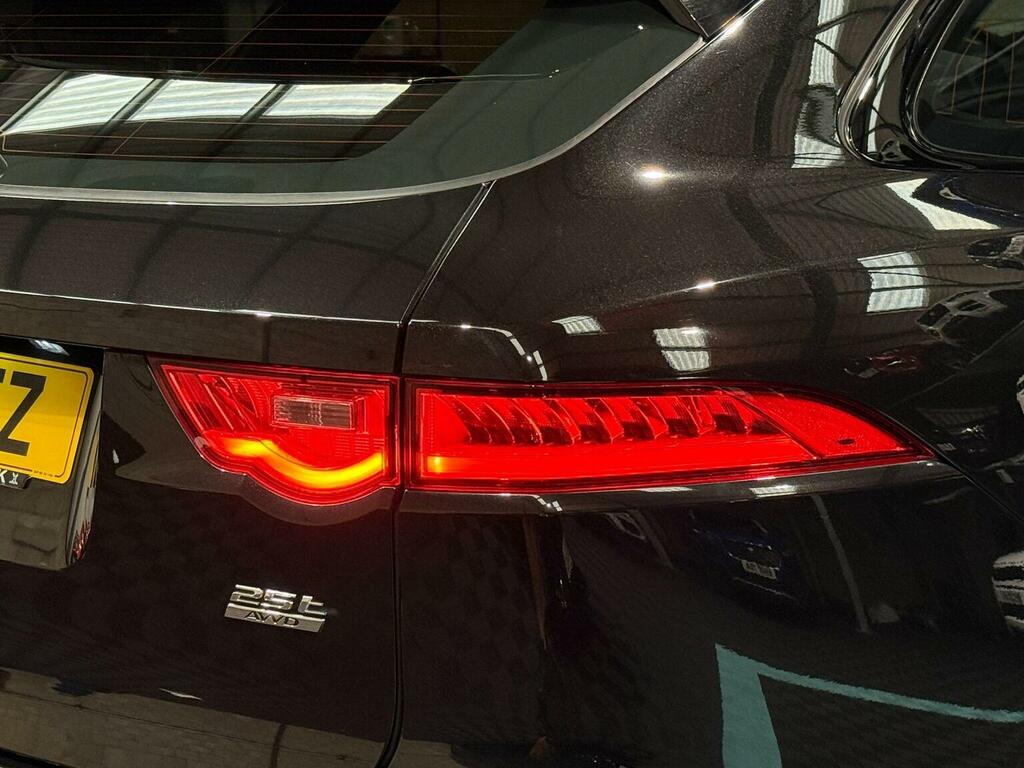Jaguar F-Pace 2.0D Portfolio Awd Black #16