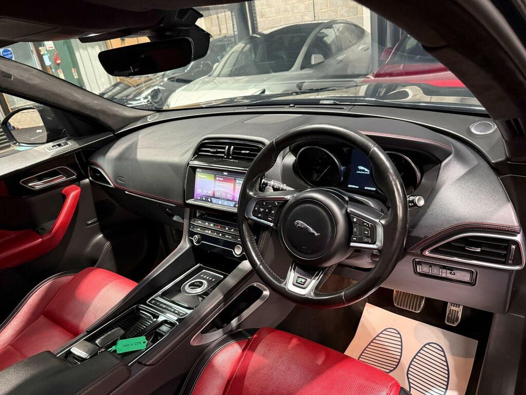 Jaguar F-Pace 2.0D Portfolio Awd Black #22