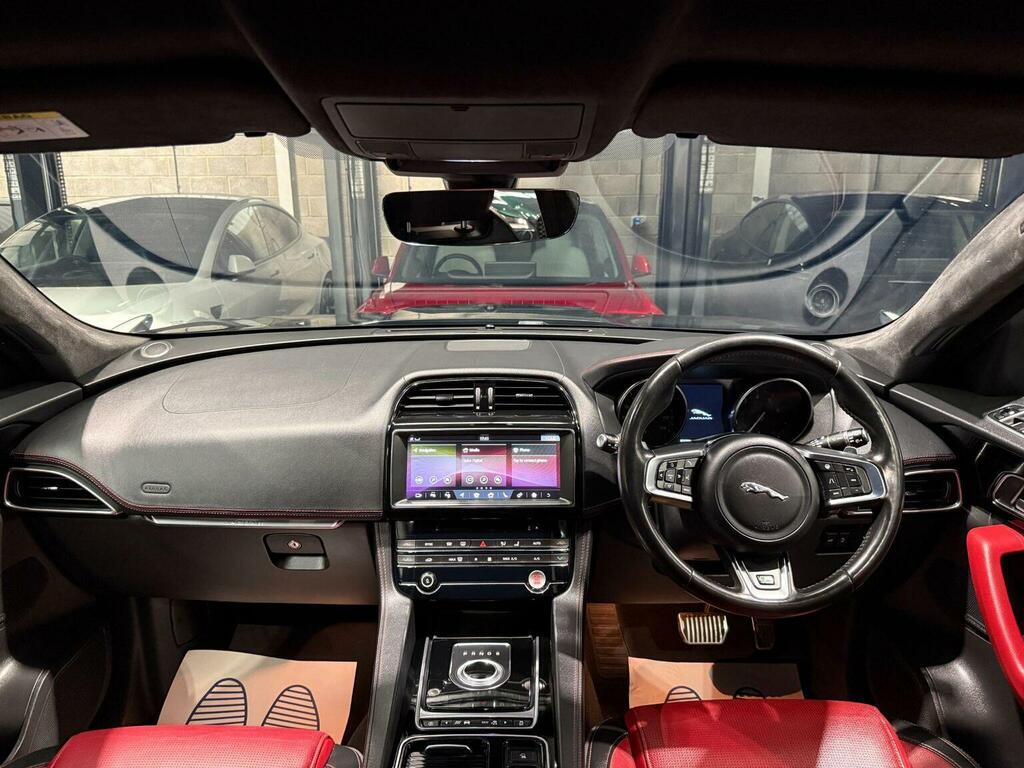 Jaguar F-Pace 2.0D Portfolio Awd Black #30