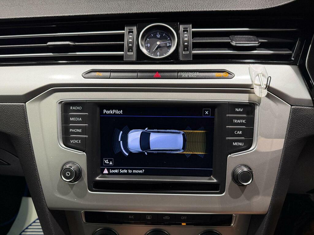 Volkswagen Passat Gt Tdi Bluemotion Blue #52