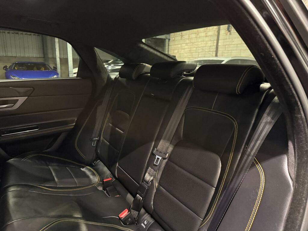 Jaguar XF 2.0D 180 Portfolio Red #37