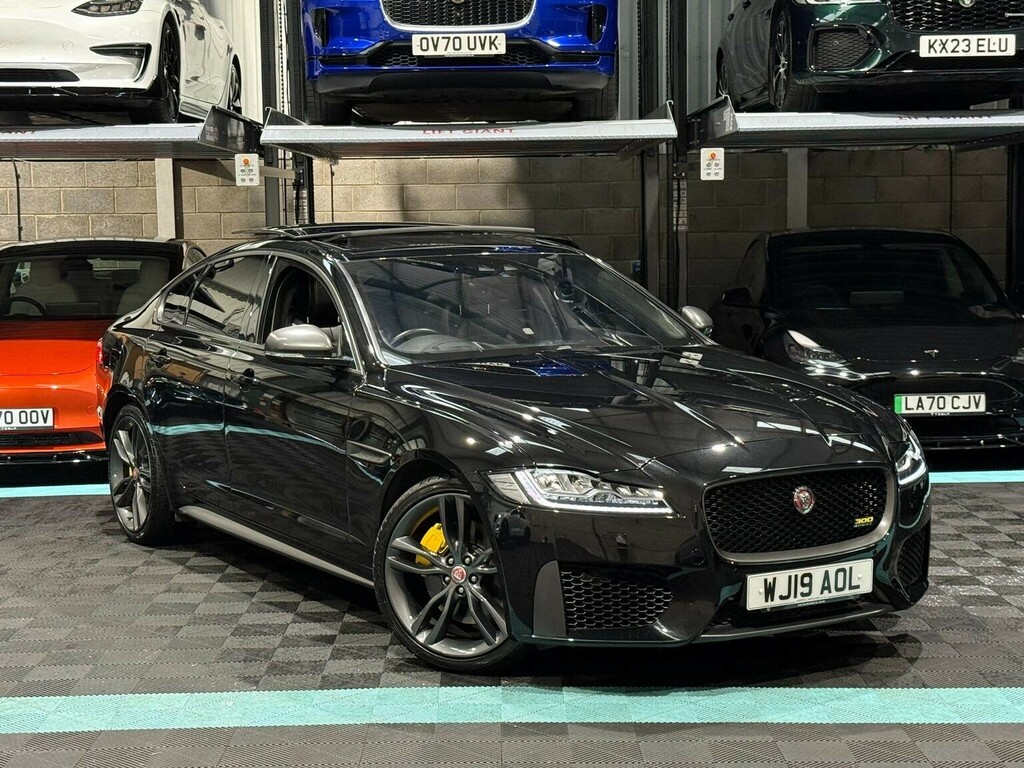 Jaguar XF 2.0I 300 Sport Awd Euro 6 Ss Black